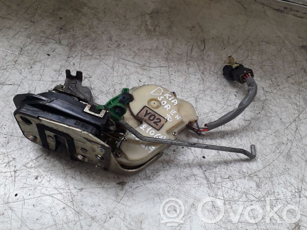 KIA Sorento Front door lock 