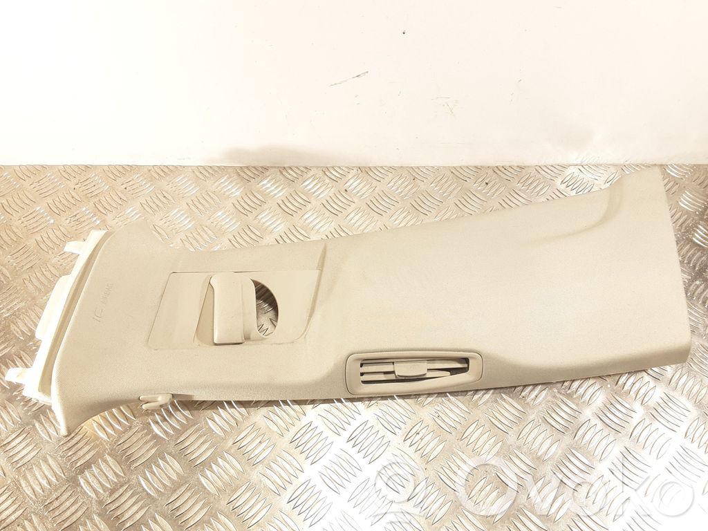 Volvo S60 Prowadnica pasa bezpieczeństwa 