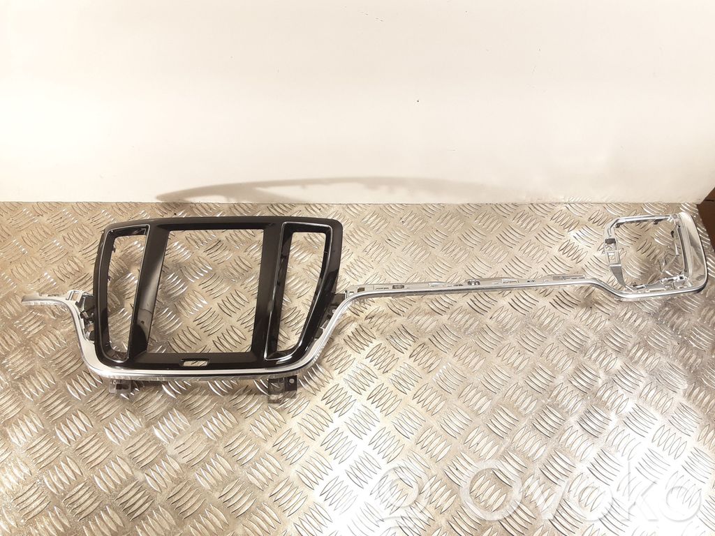 Panel trim   31651199,31477741,32277319