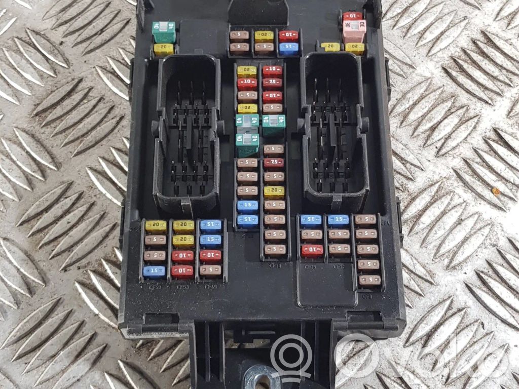 Módulo de fusible   31682732
