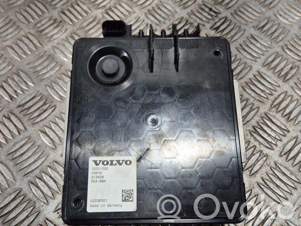 Inversor/convertidor de voltaje   32301022