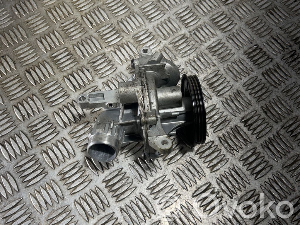 Volvo XC40 Pompe de circulation d'eau 