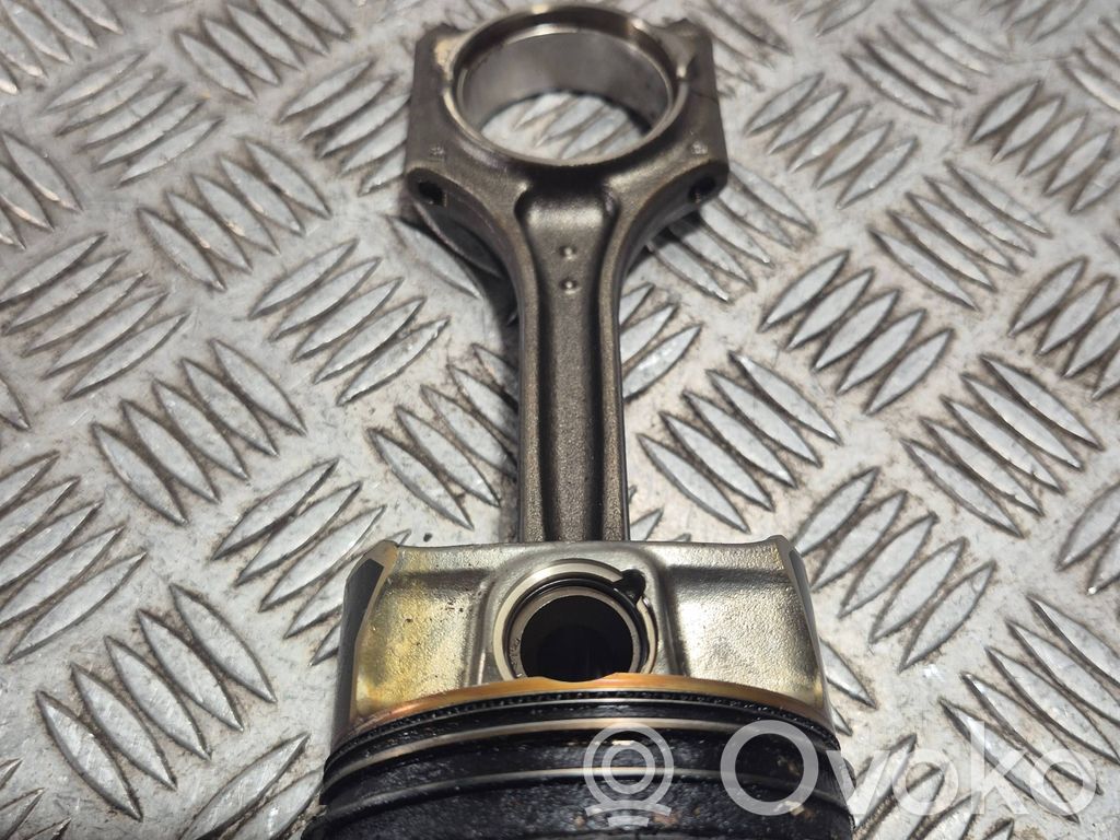 Volvo S80 Piston 