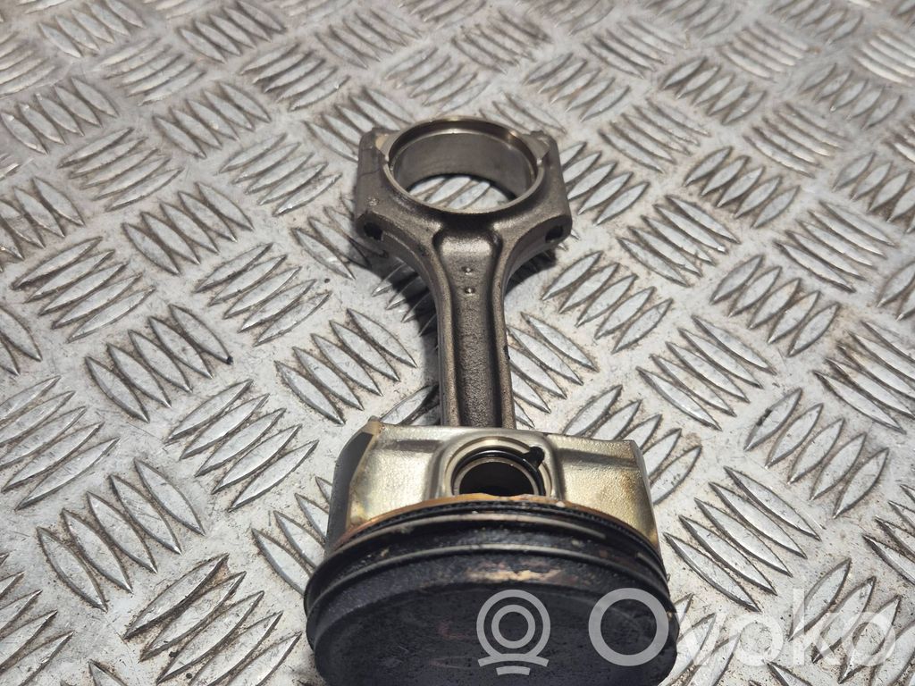 Volvo S80 Piston 