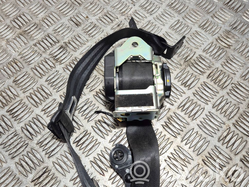 Volvo XC40 Cinturón trasero 