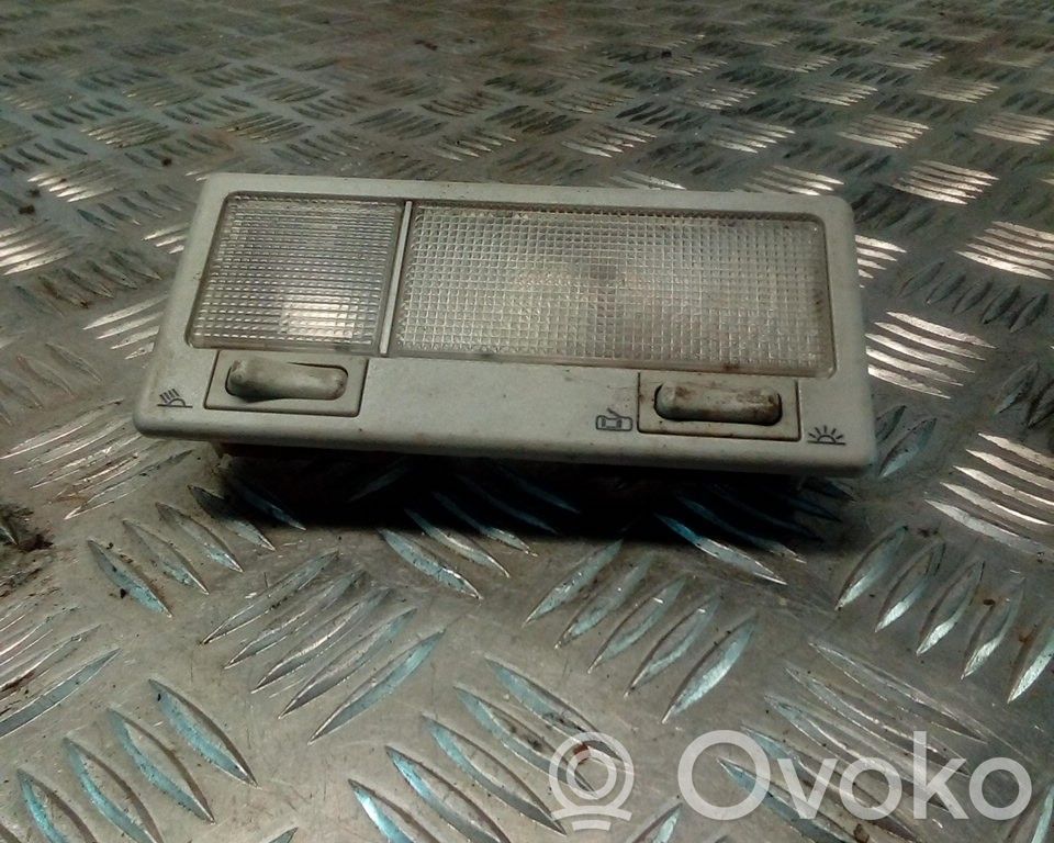 Volkswagen Golf III Rivestimento della console di illuminazione installata sul rivestimento del tetto 