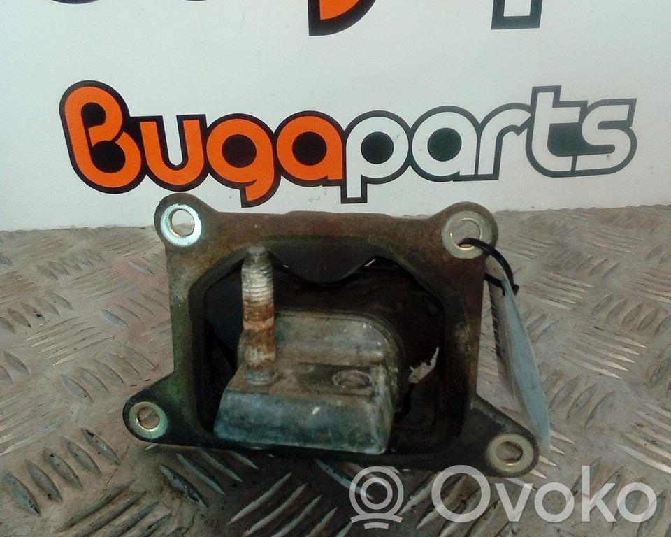 Engine mount bracket   90445300