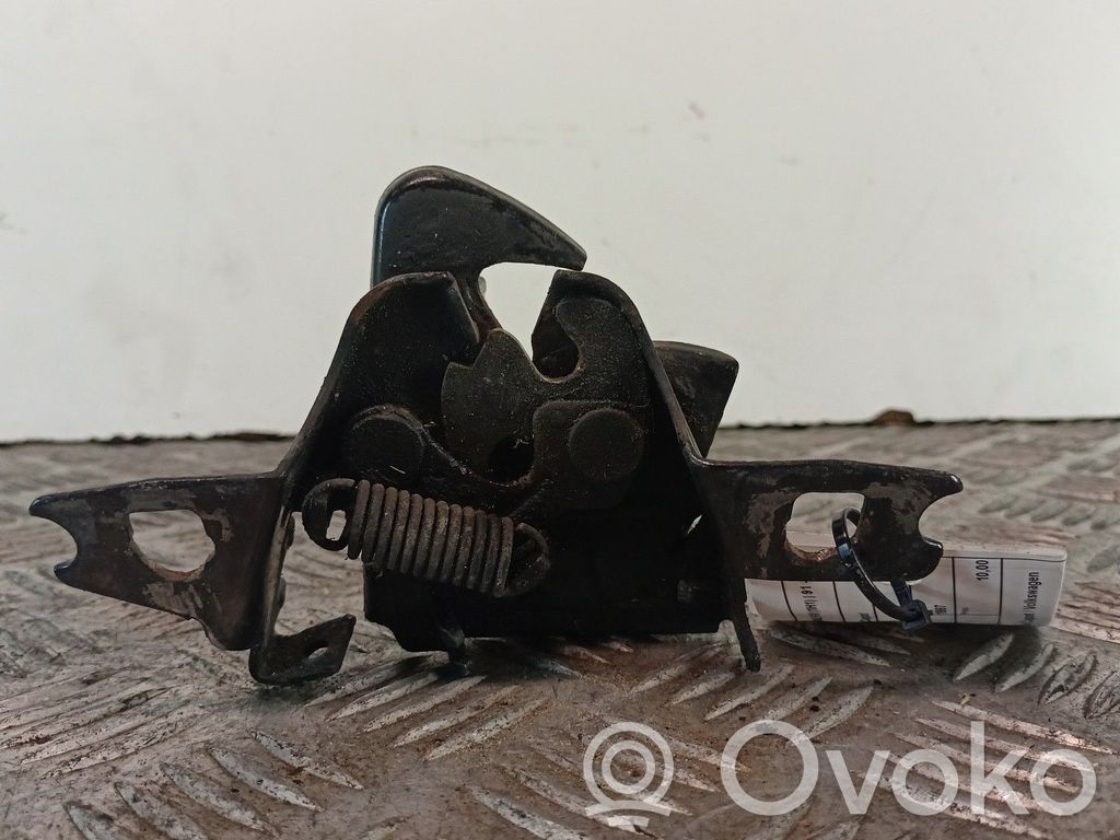 Volkswagen Golf III Engine bonnet/hood lock/latch loop/hook 