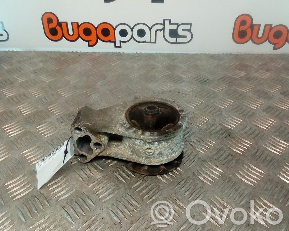 Mitsubishi Colt Engine mount bracket 