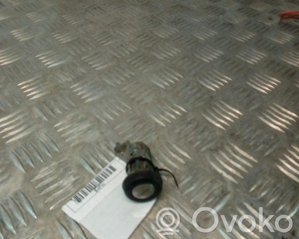 Fiat Uno Serratura portiera anteriore (vicino alla maniglia) 