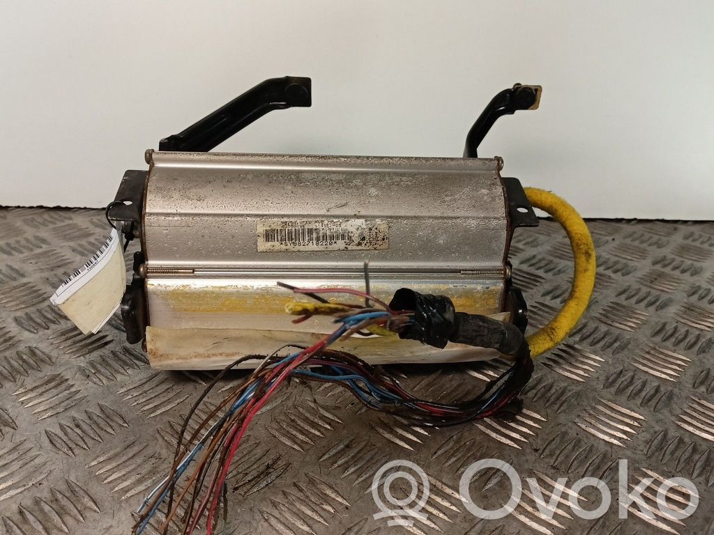 Opel Corsa B Keleivio oro pagalvė 