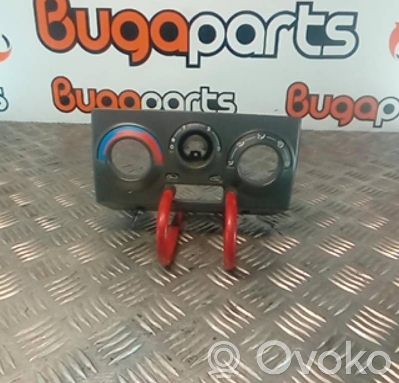 Fiat Punto (176) Radion/GPS-laitteen pääyksikön kehys 