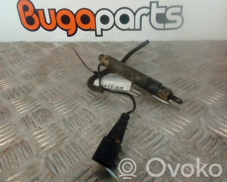 Inyector de combustible   0432193574