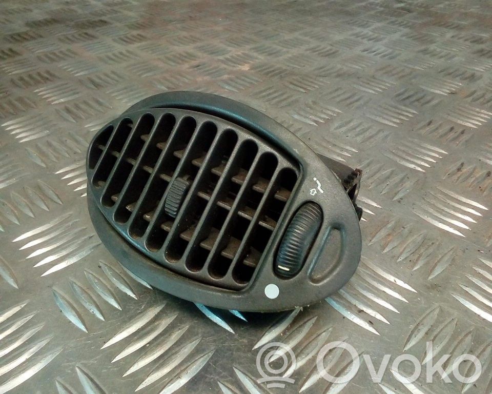 Lancia Y 840 Dash center air vent grill 