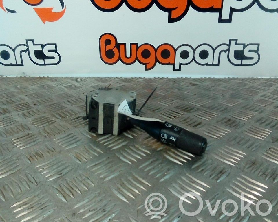 Renault Clio I Wiper turn signal indicator stalk/switch 