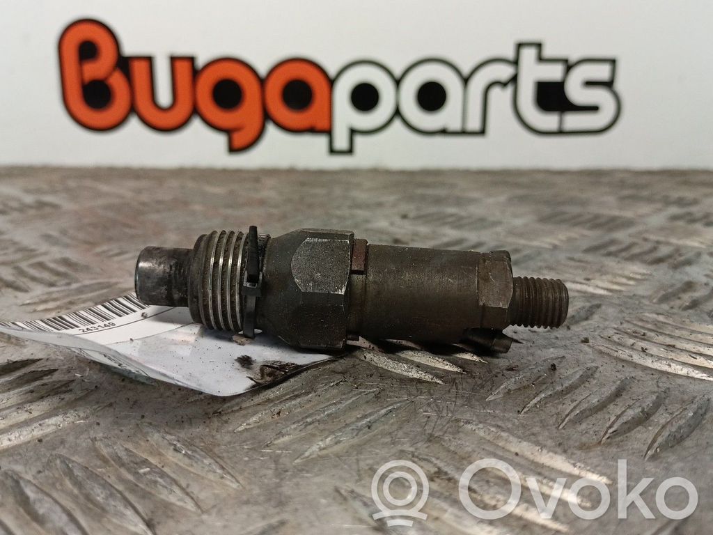 Fuel injector   LCR6735405,F8Q