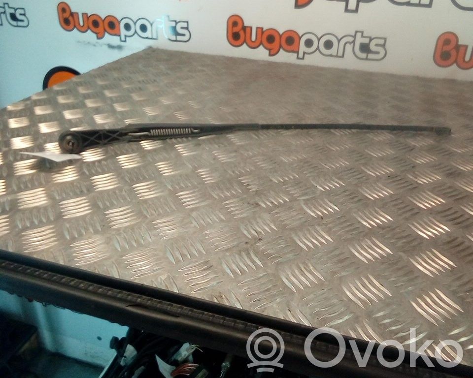 Fiat Punto (176) Priekinio stiklo valytuvų kojelė 