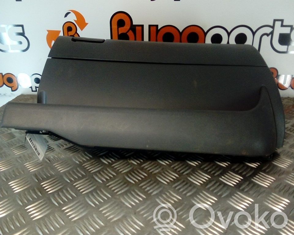 Guantera   1M1857922