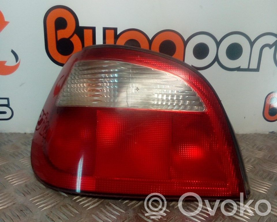 Renault Megane I Takaluukun takavalot 
