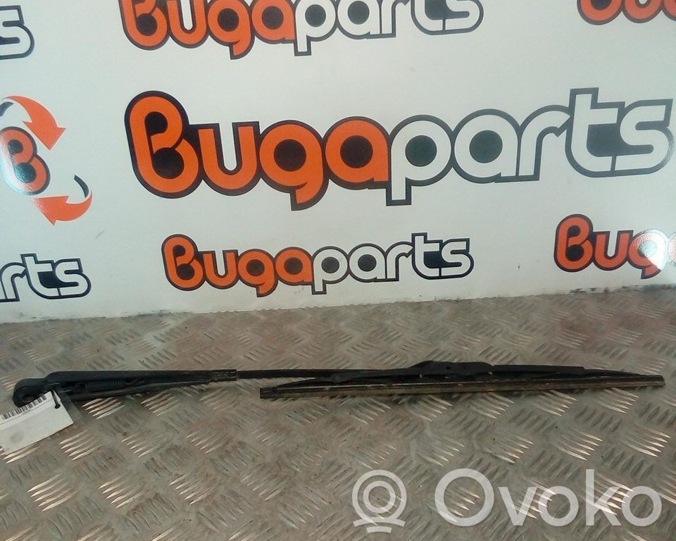 Renault Clio I Front wiper blade arm 