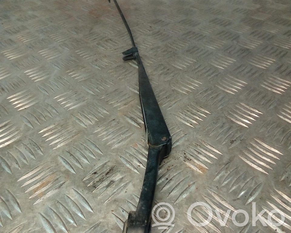 Fiat Punto (176) Priekinio stiklo valytuvų kojelė 