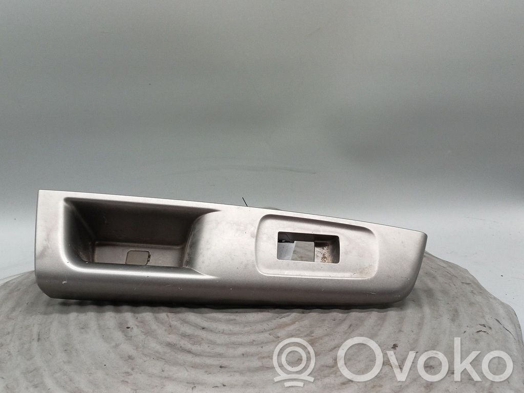 Interrupteur commade lève-vitre   94266FG510,LADODIREITO