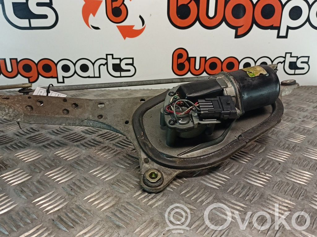Двигатель стеклоочистителей   8200000525,VALEO