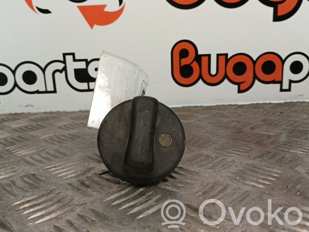 Degvielas tvertnes vāciņš   1183342