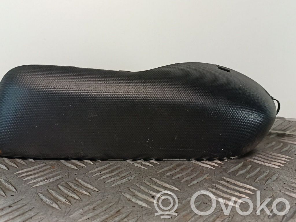 Apšuvums aizmugurējām durvīm   83742SAA010M1