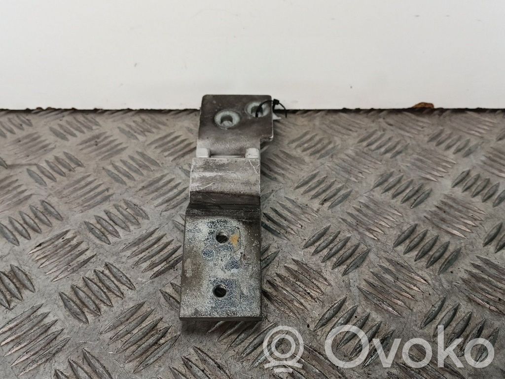 Opel Combo C Bagažinės viršutinis vyris 