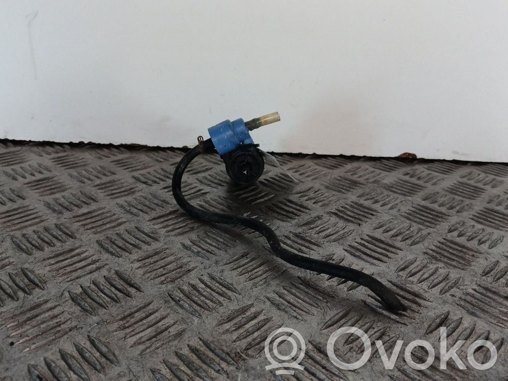 Opel Vectra B Windscreen/windshield washer pump 