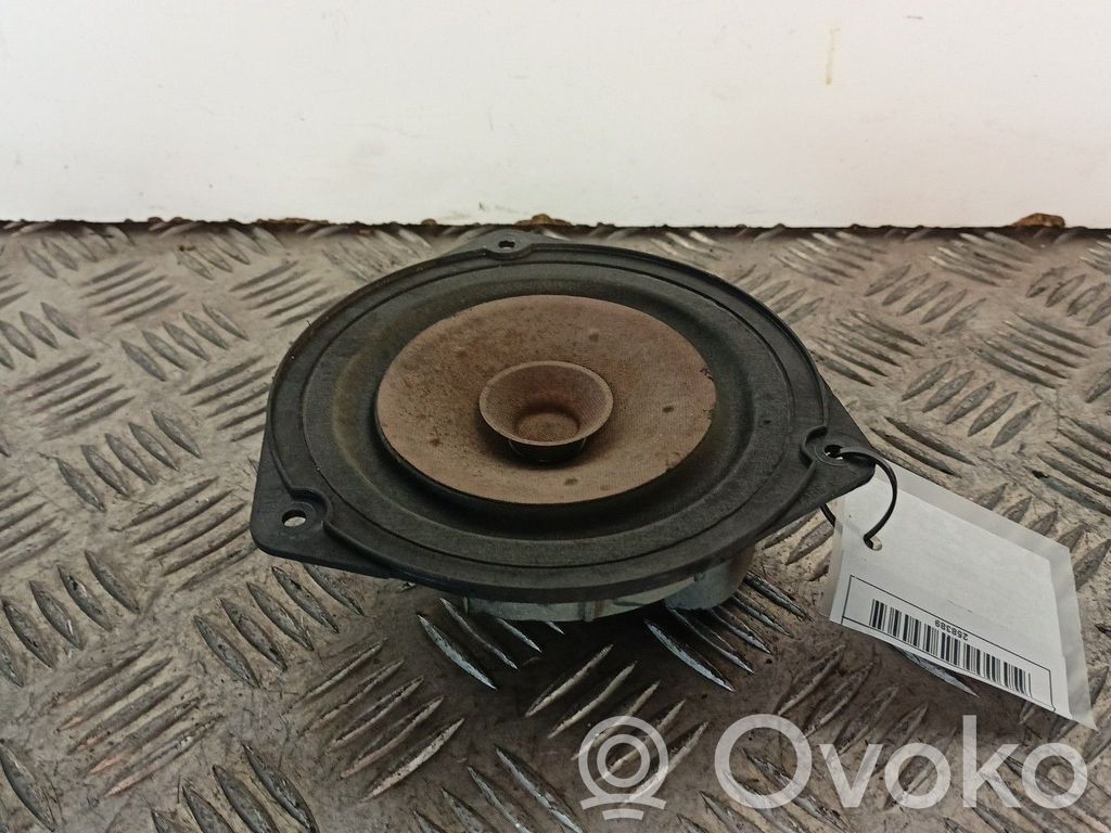 Opel Vectra B Skaļrunis priekšējā panelī 