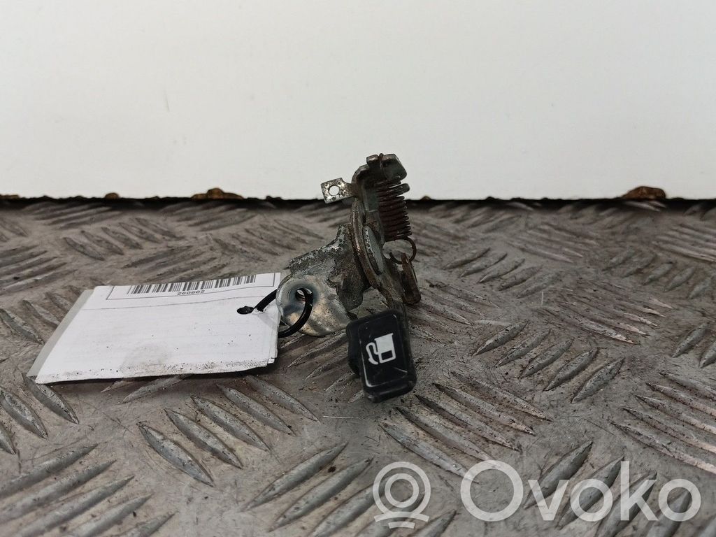Toyota Corolla Verso E121 Fuel tank opening switch 