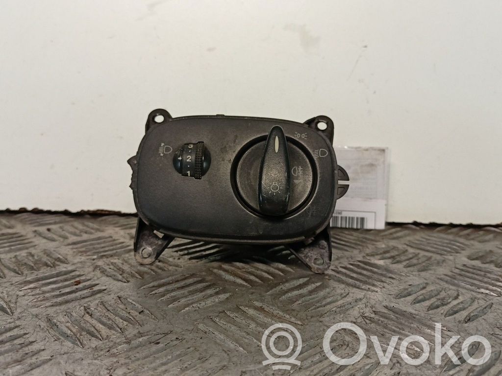 Przełącznik świateł   YC1T13A24DB,04052831,GOGMA