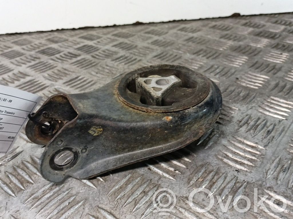 Dzinēja spilvens   3M516P082C