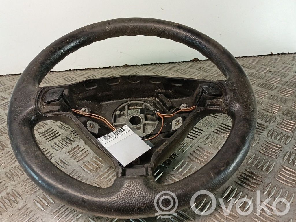 Volant   90437296
