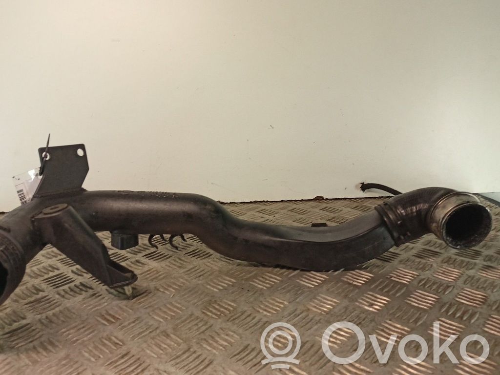 Volkswagen PASSAT B5.5 Furtun/conductă intercooler 