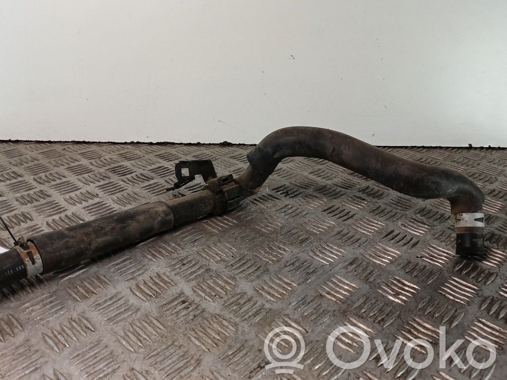 Mazda 3 I Durite de refroidissement tube 