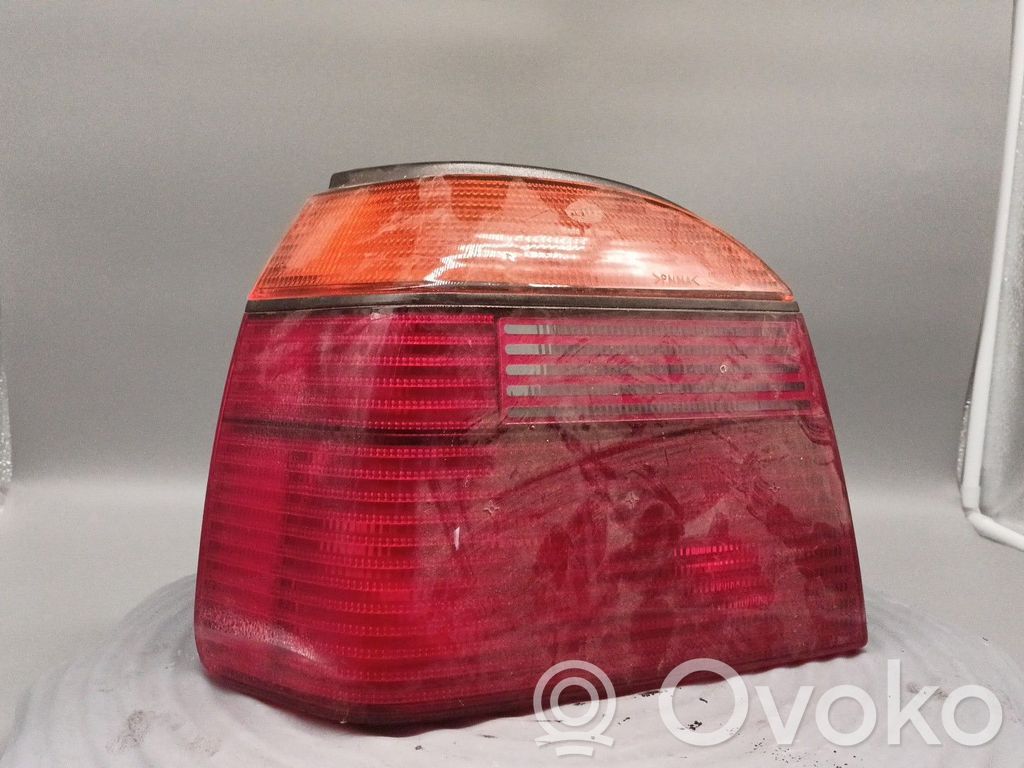 Volkswagen Golf III Lampă spate în capacul portbagajului 