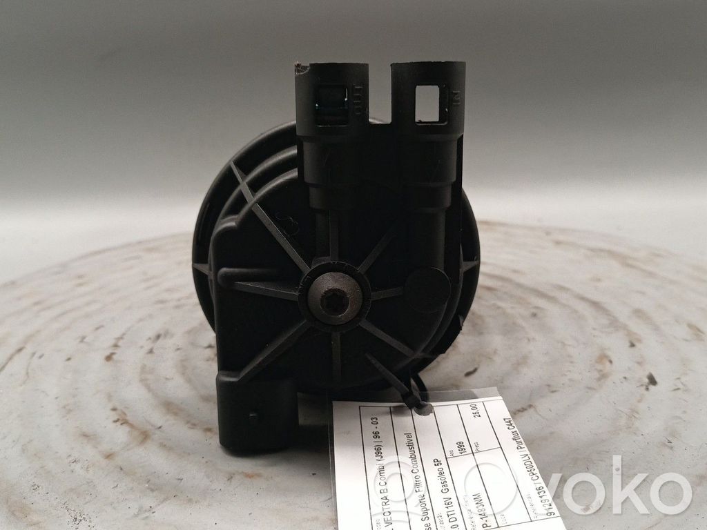 Opel Vectra B Fuel filter bracket/mount holder 