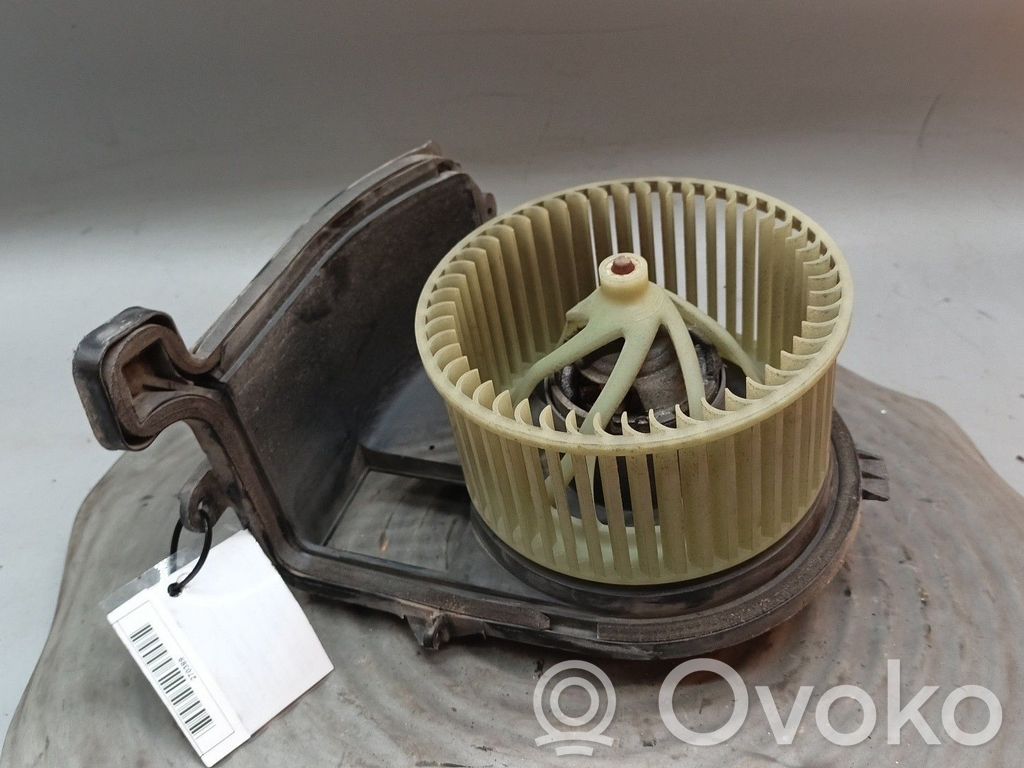Pečiuko ventiliatorius/ putikas   7701045554,127121200,MAGNETIMARELLI