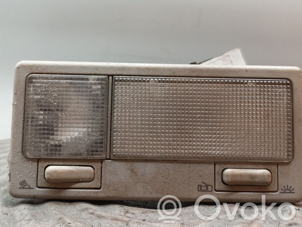 Volkswagen Golf III Rivestimento della console di illuminazione installata sul rivestimento del tetto 