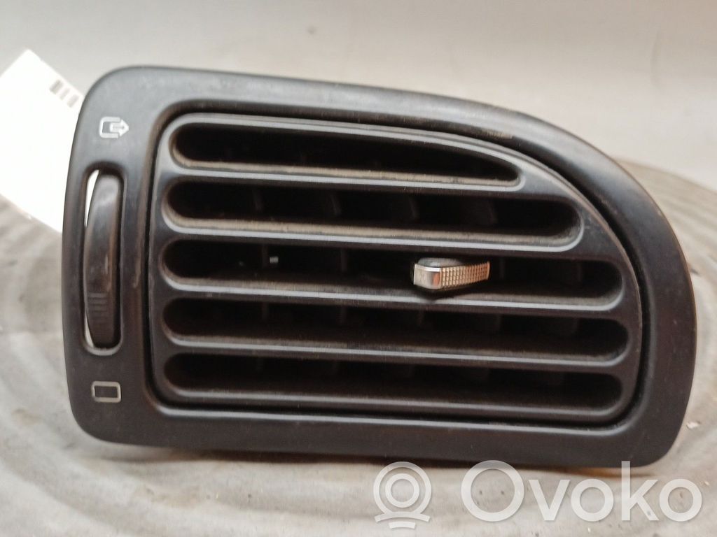 Peugeot 406 Prietaisų skydelio apdaila 