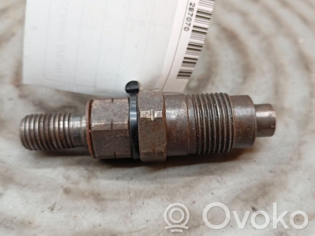 Mitsubishi Pajero Inyector de combustible 