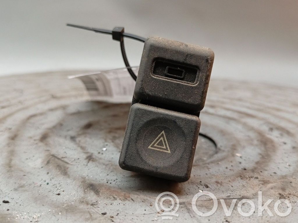 Hazard light switch   6552A0