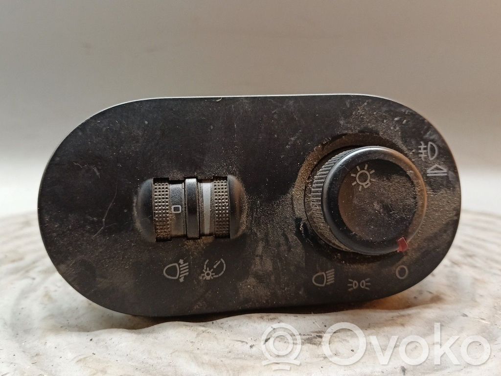 Lichtschalter   6L1941531AD