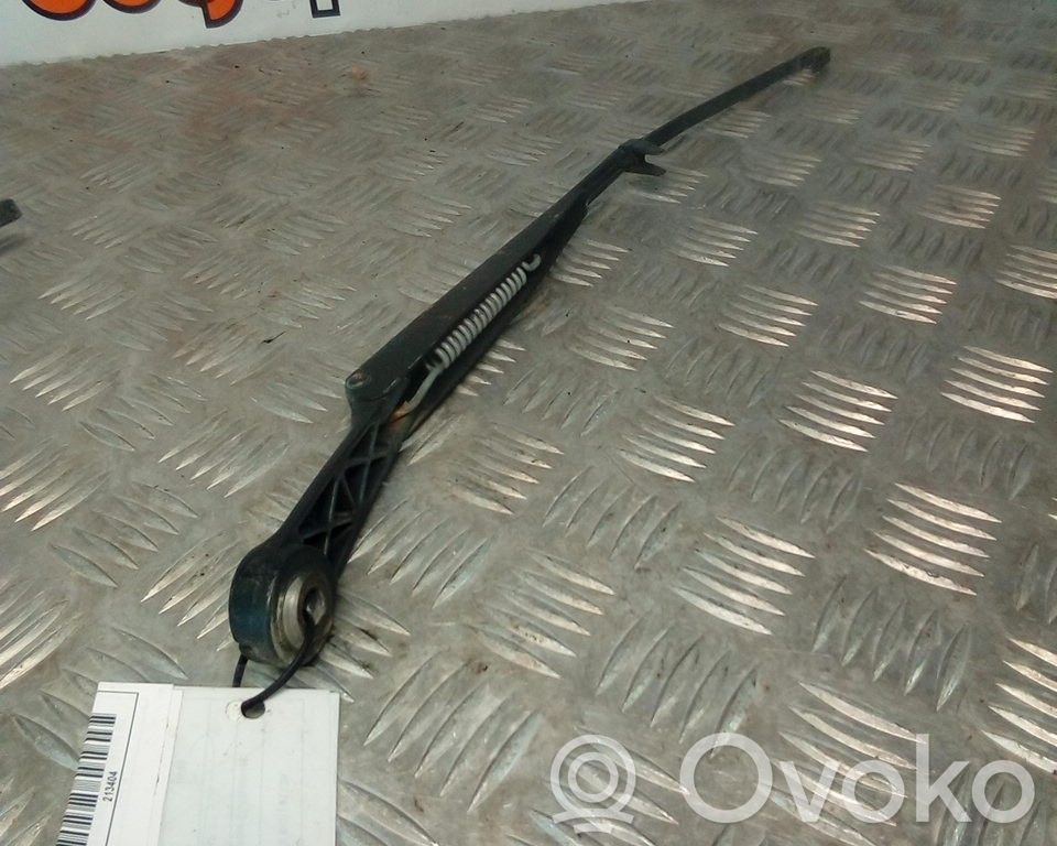 Fiat Punto (176) Wischerarm vorne 