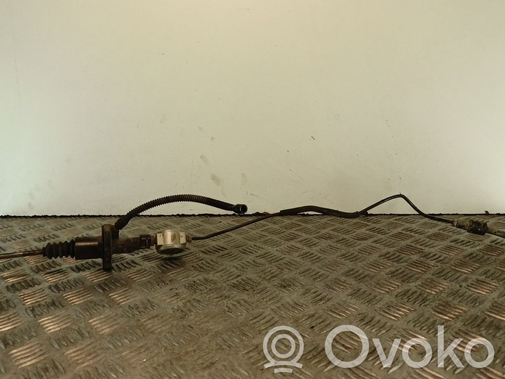 Opel Astra G Clutch master cylinder 