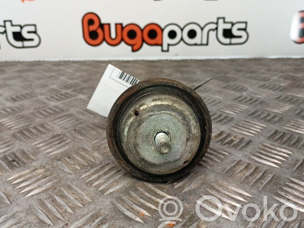 Peugeot 205 Engine mount bracket 