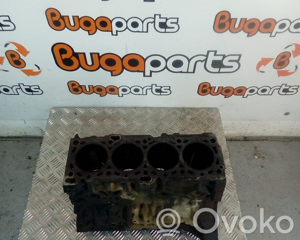 Nissan Sunny Bloque de motor 